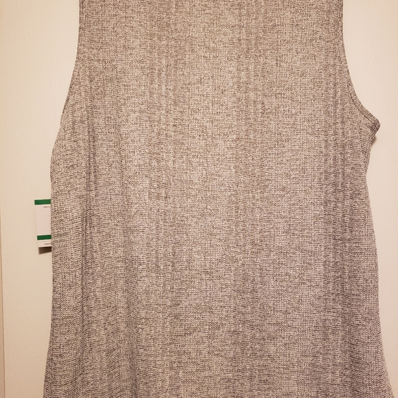 Sweater - Picture 2 of 4